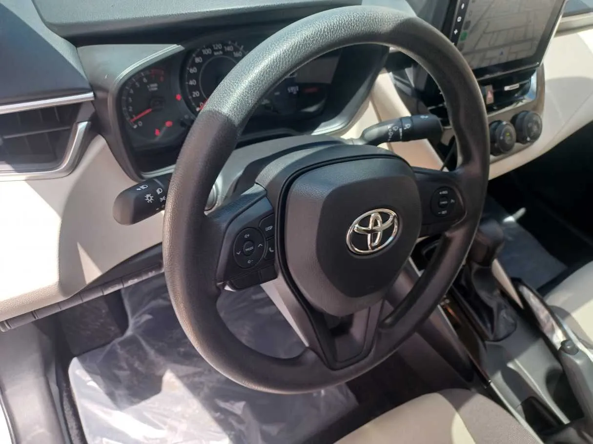 Car image 19
