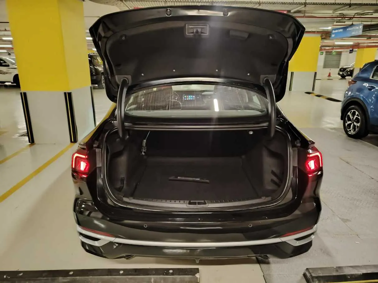 Car image 31