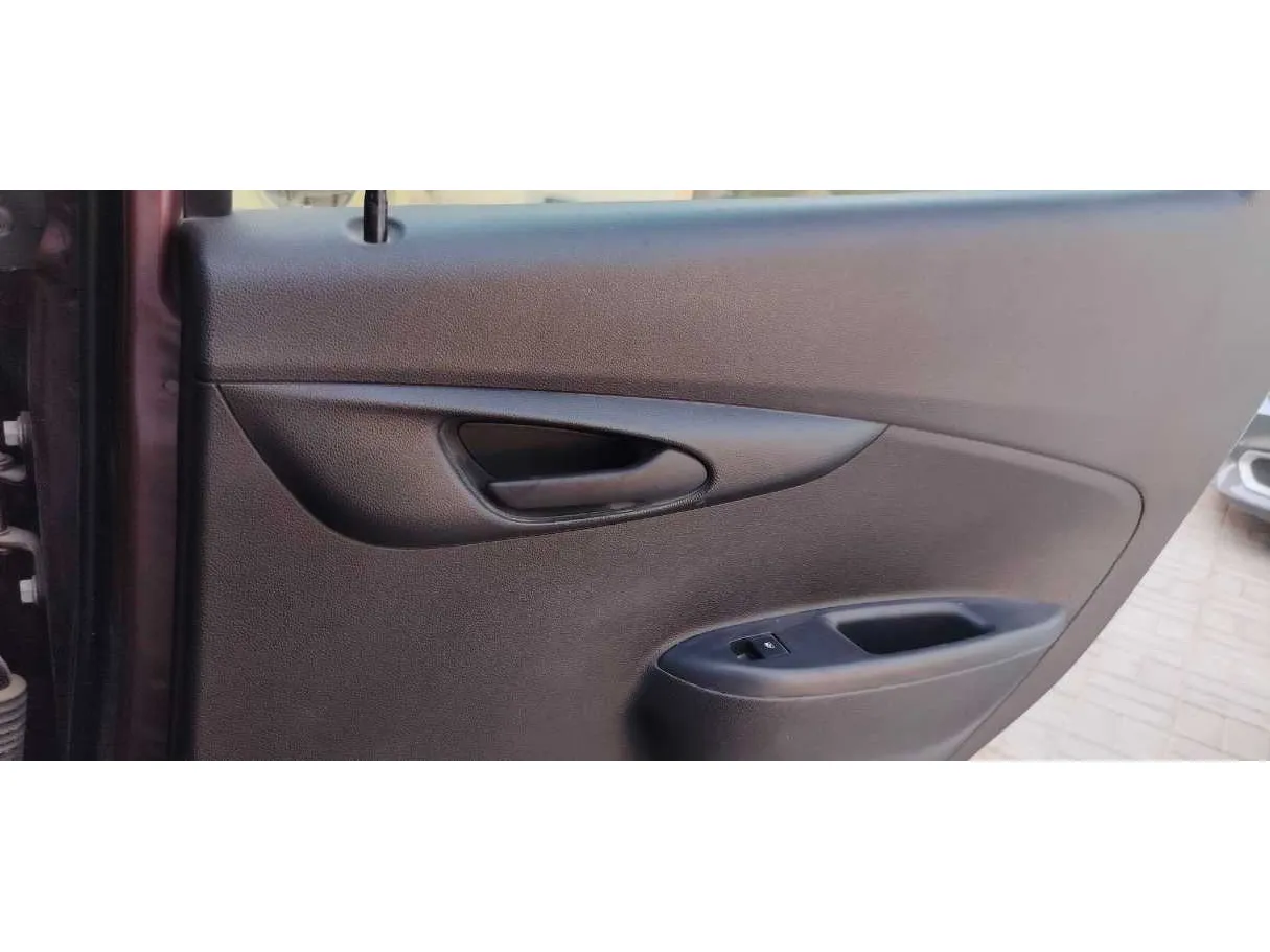 Car image 31