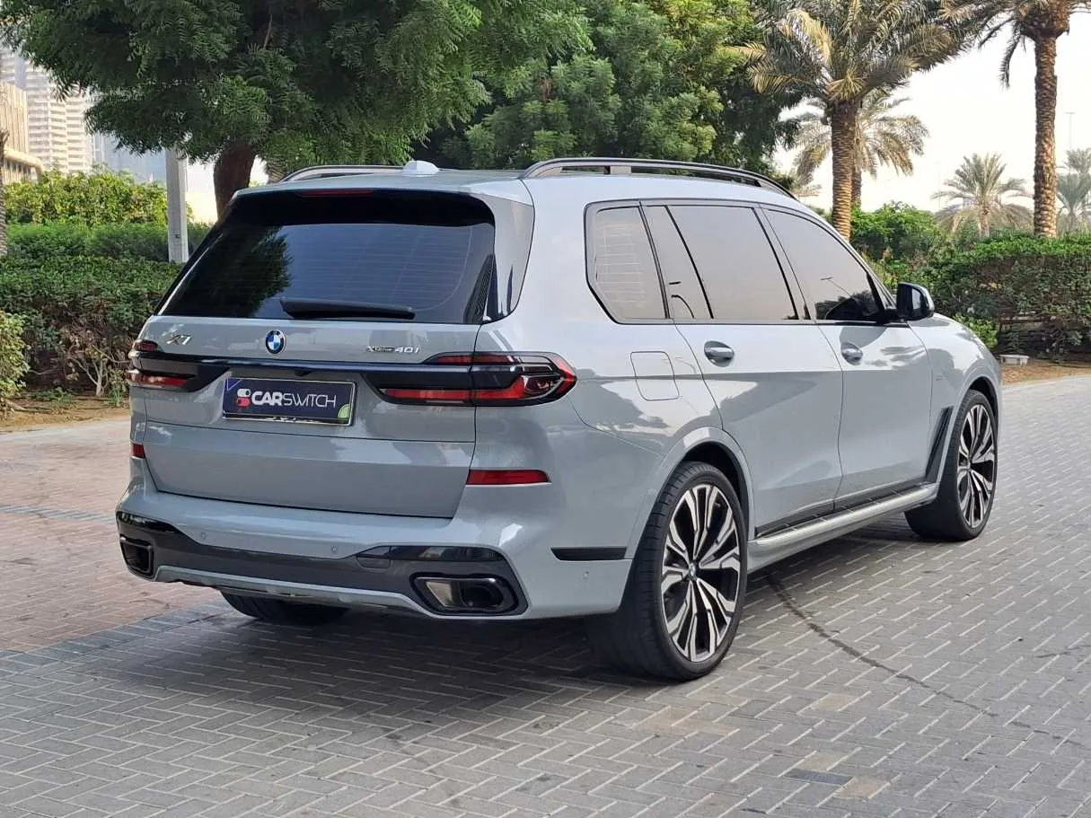 Car image 5