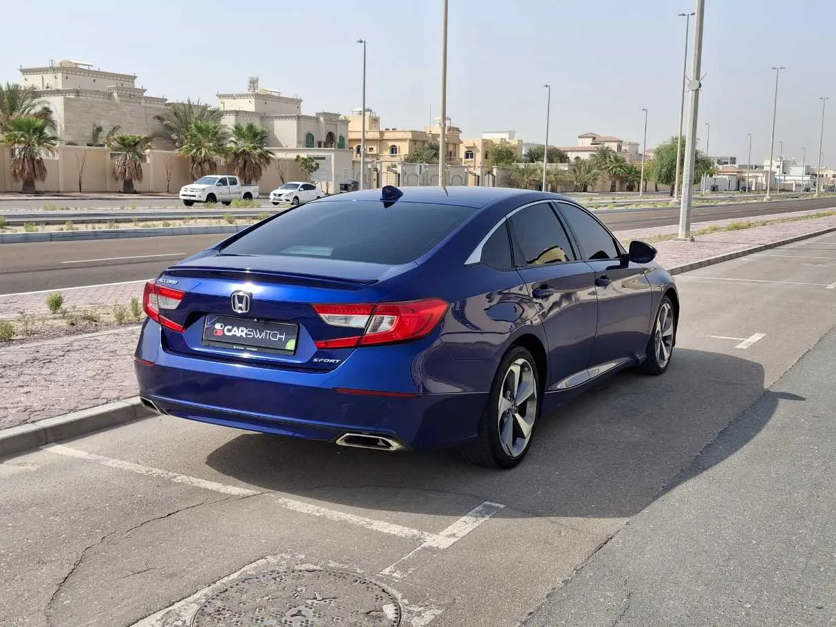 Car image 7