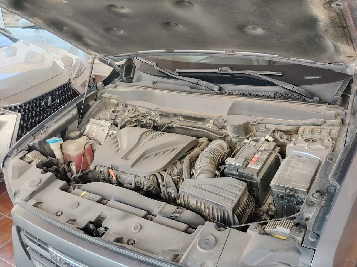 Car image 36