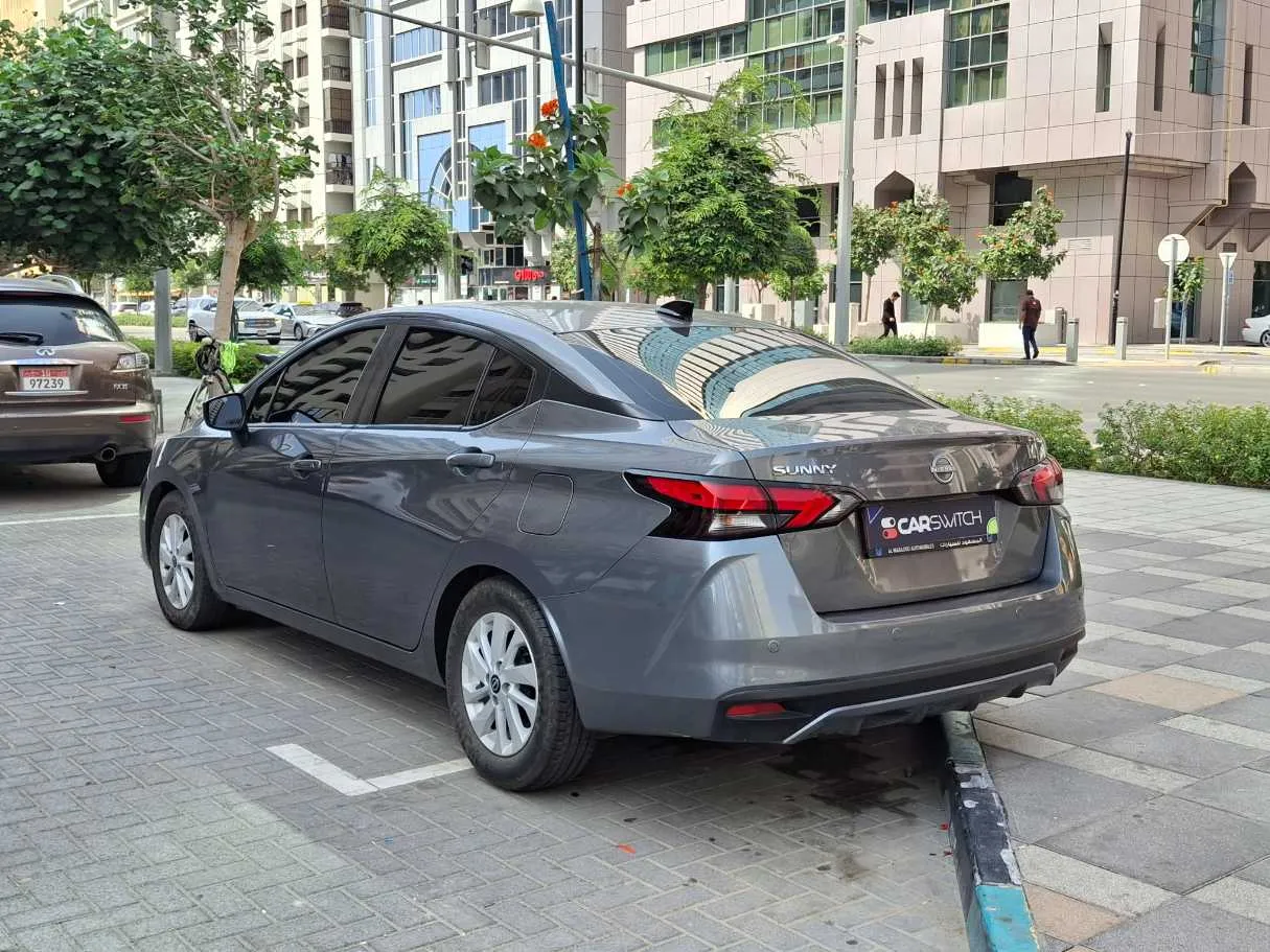 Car image 7