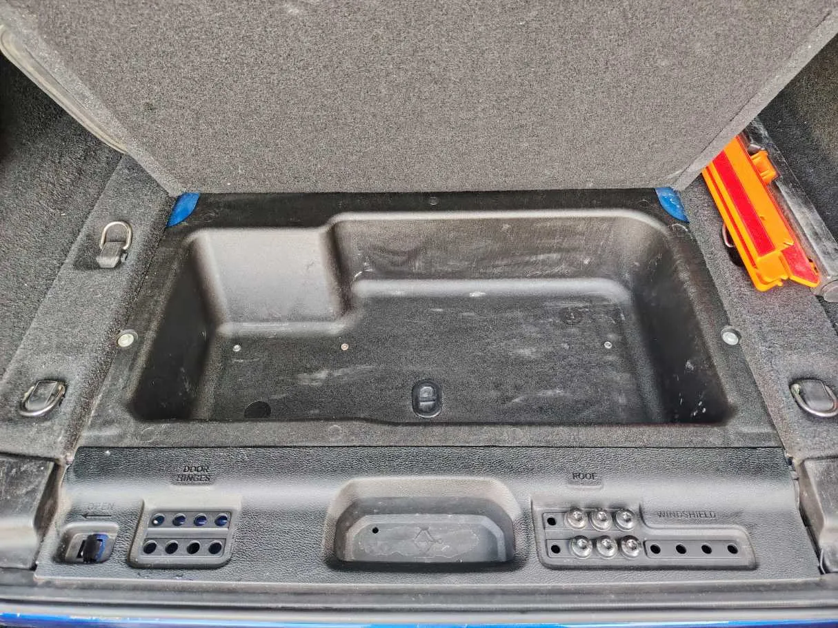 Car image 37