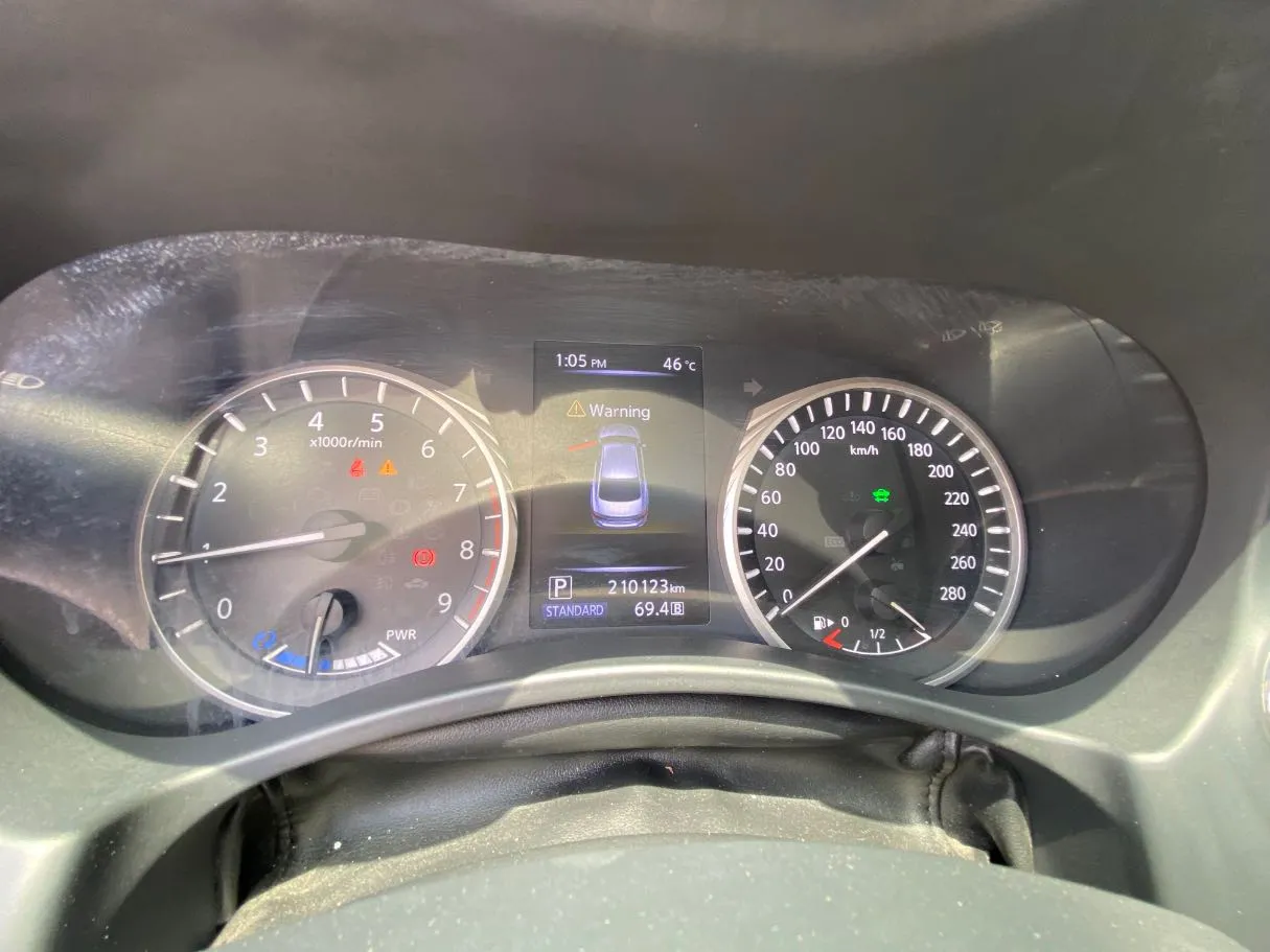 Car image 19