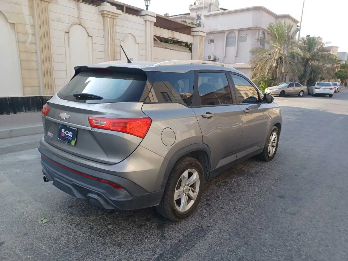 Car image 5