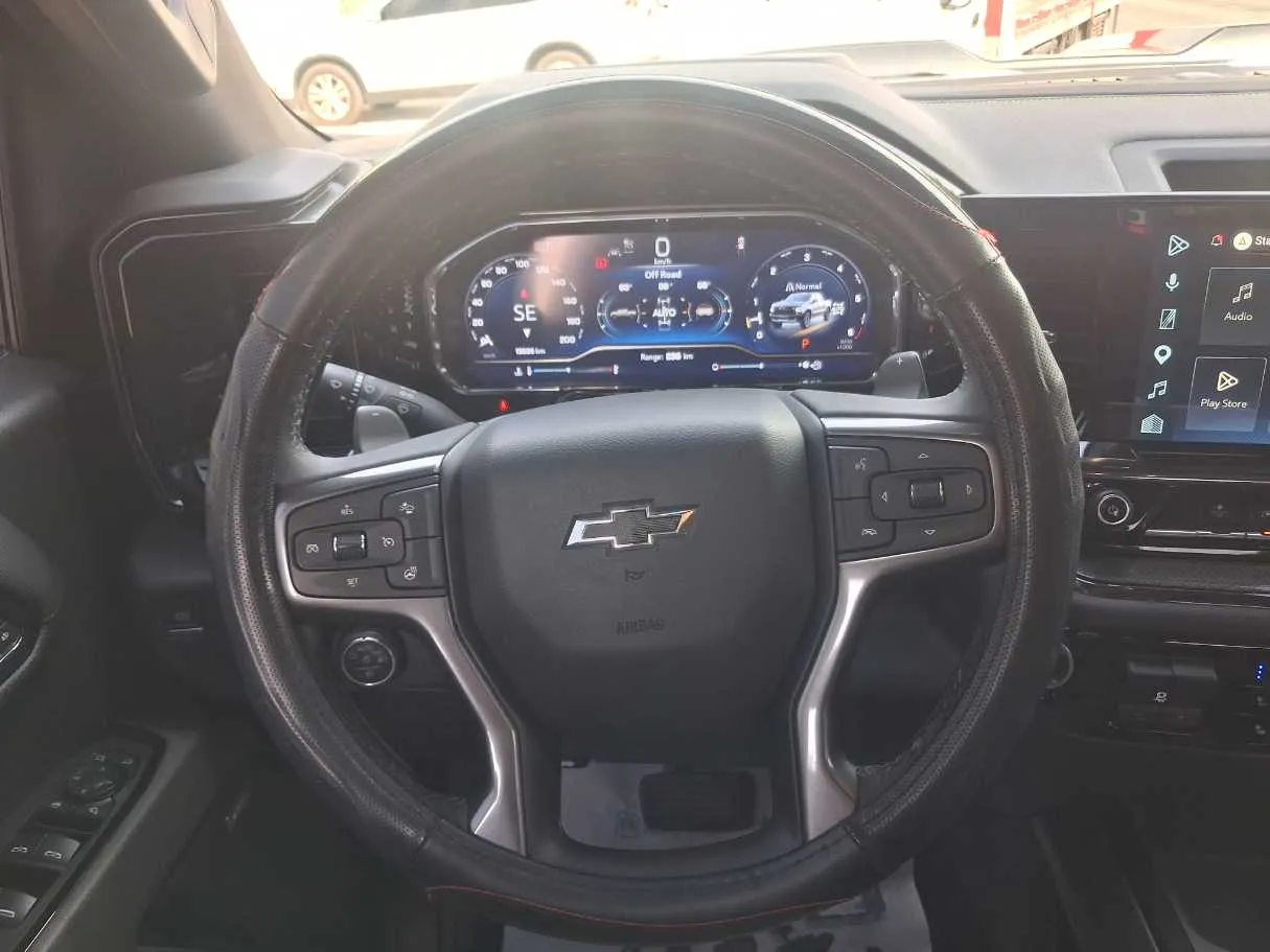 Car image 13
