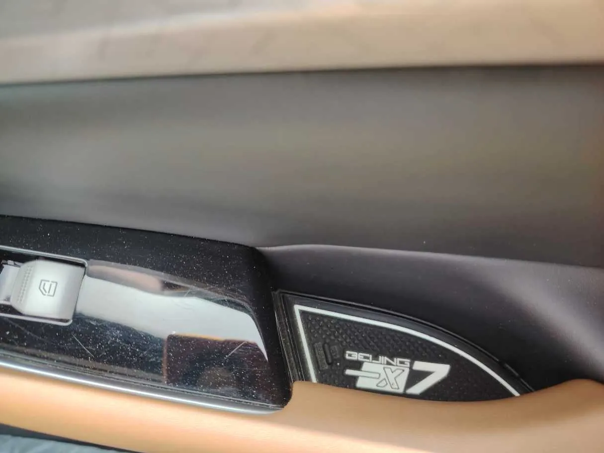 Car image 38