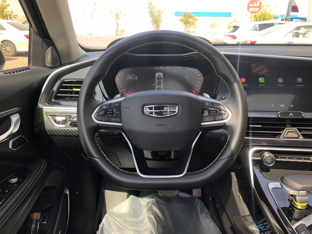 Car image 16