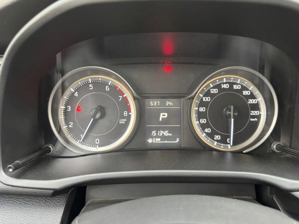 Car image 16