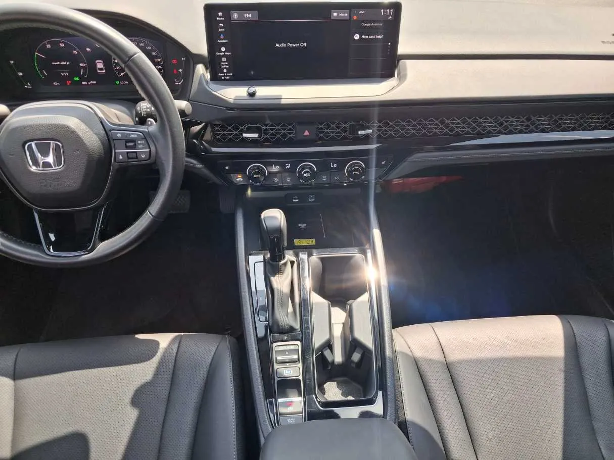 Car image 15