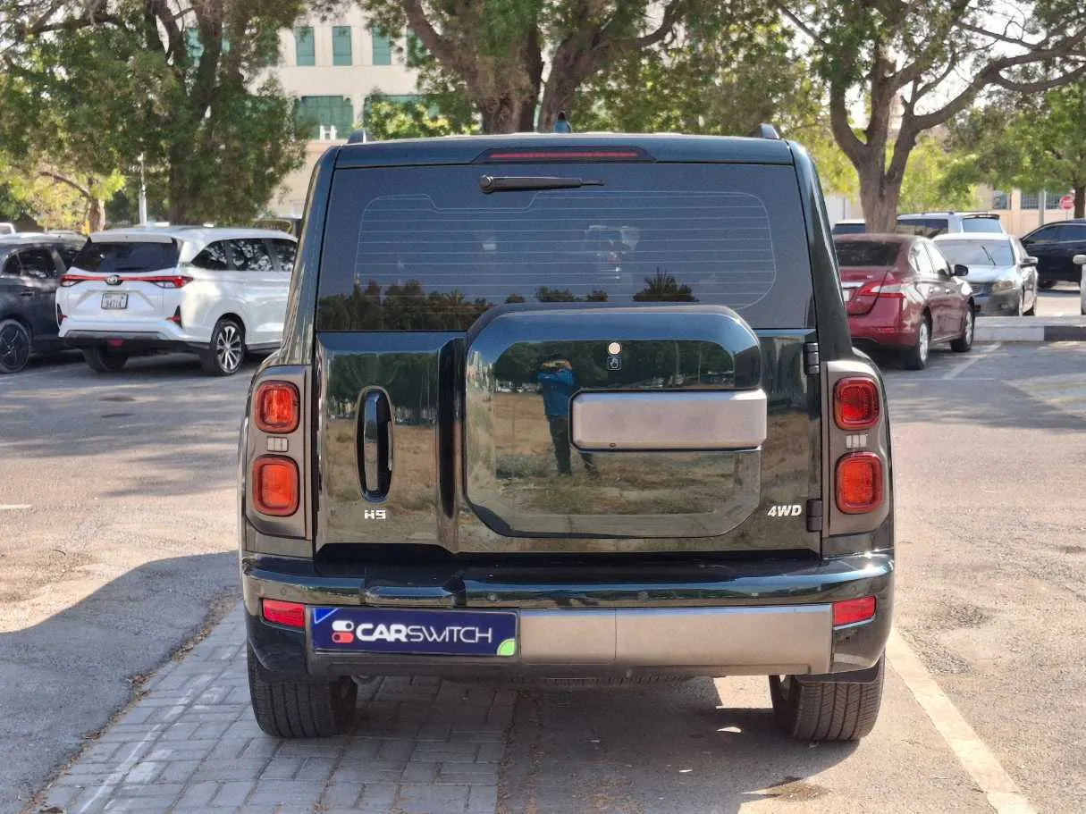 Car image 6