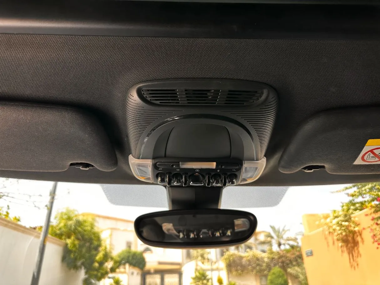 Car image 22