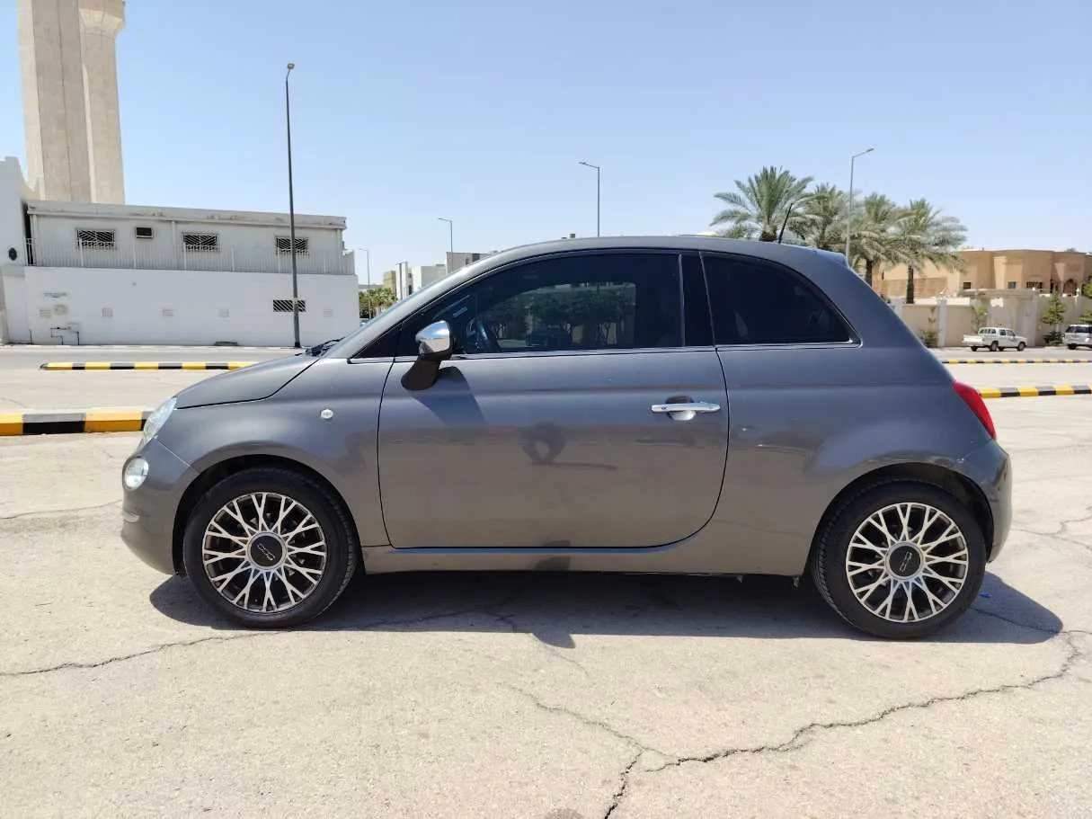 Car image 9