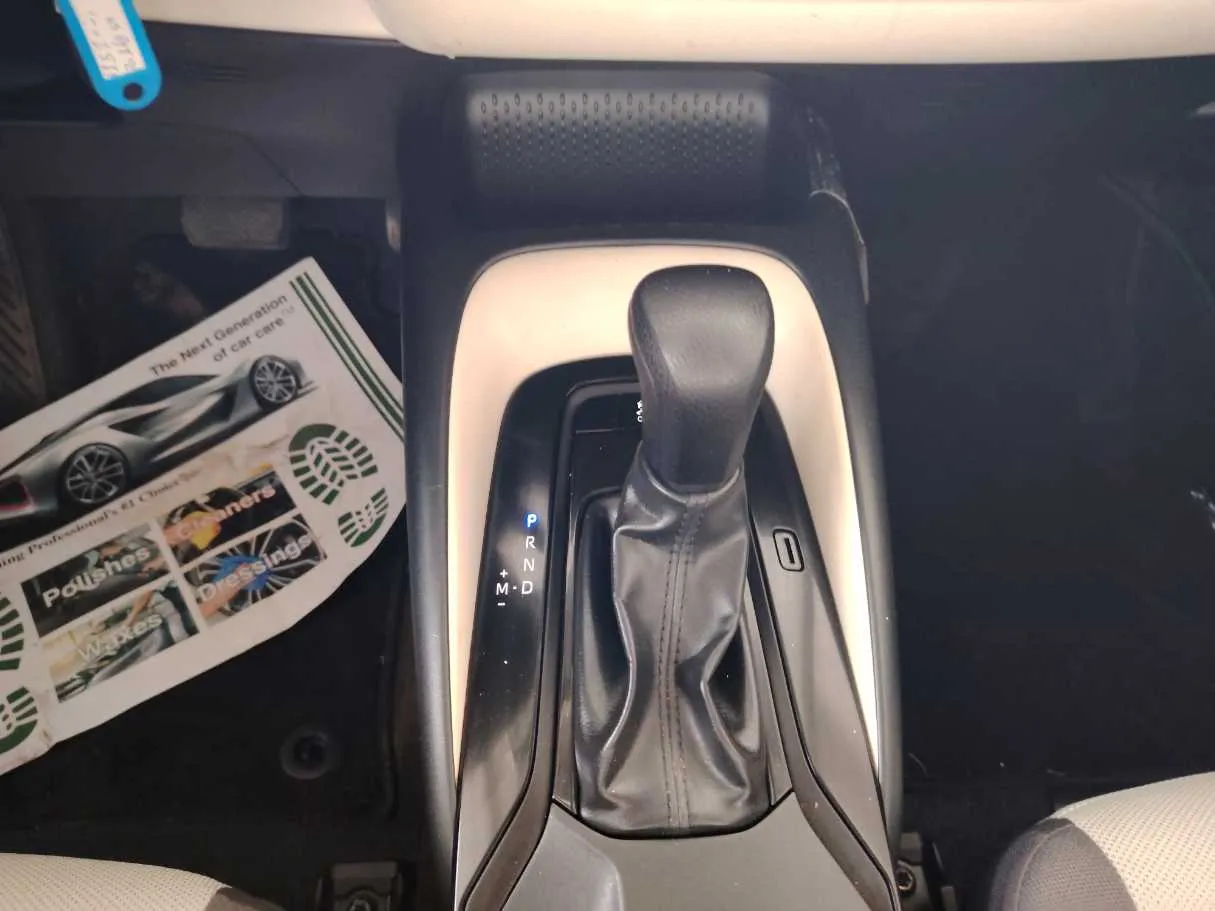Car image 21