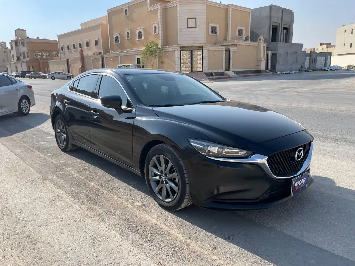 Car image 3