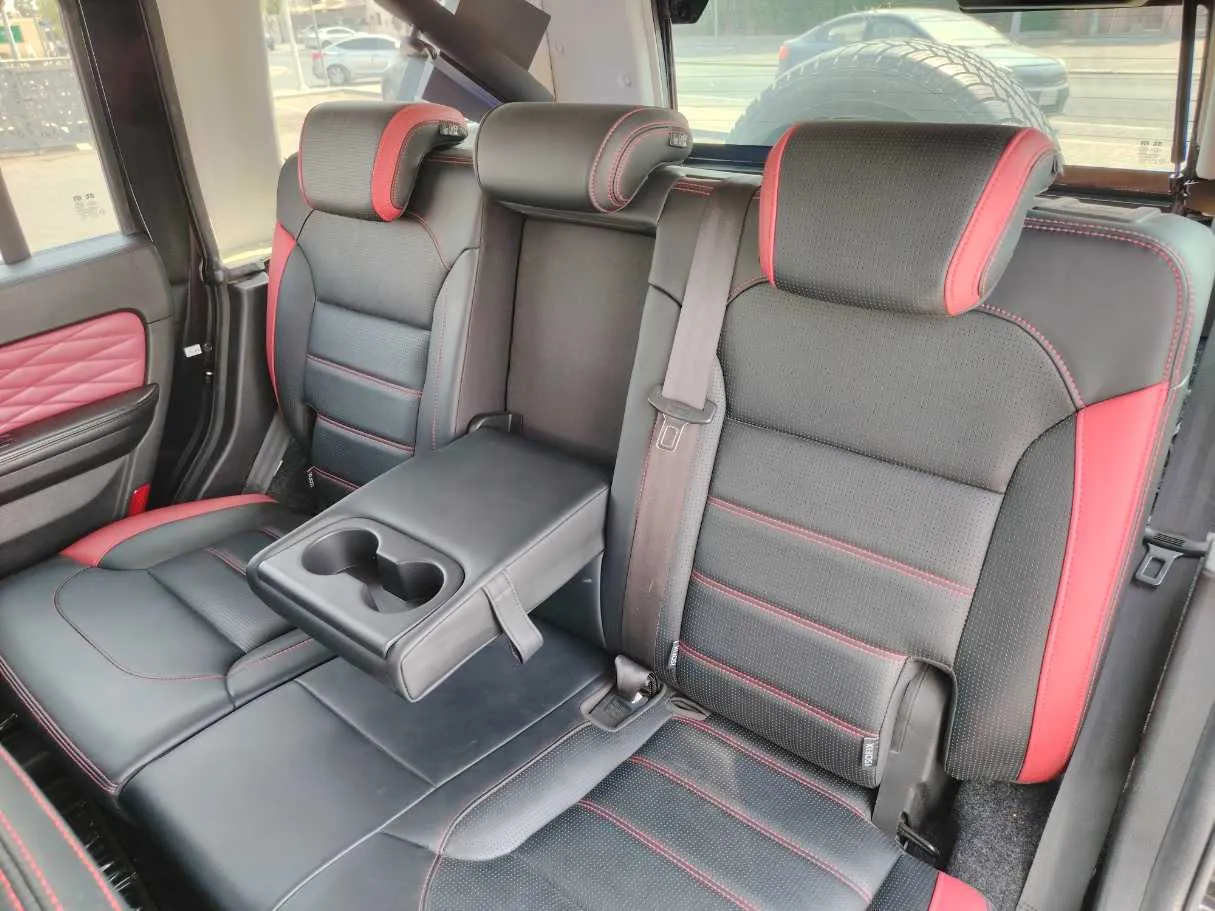 Car image 16