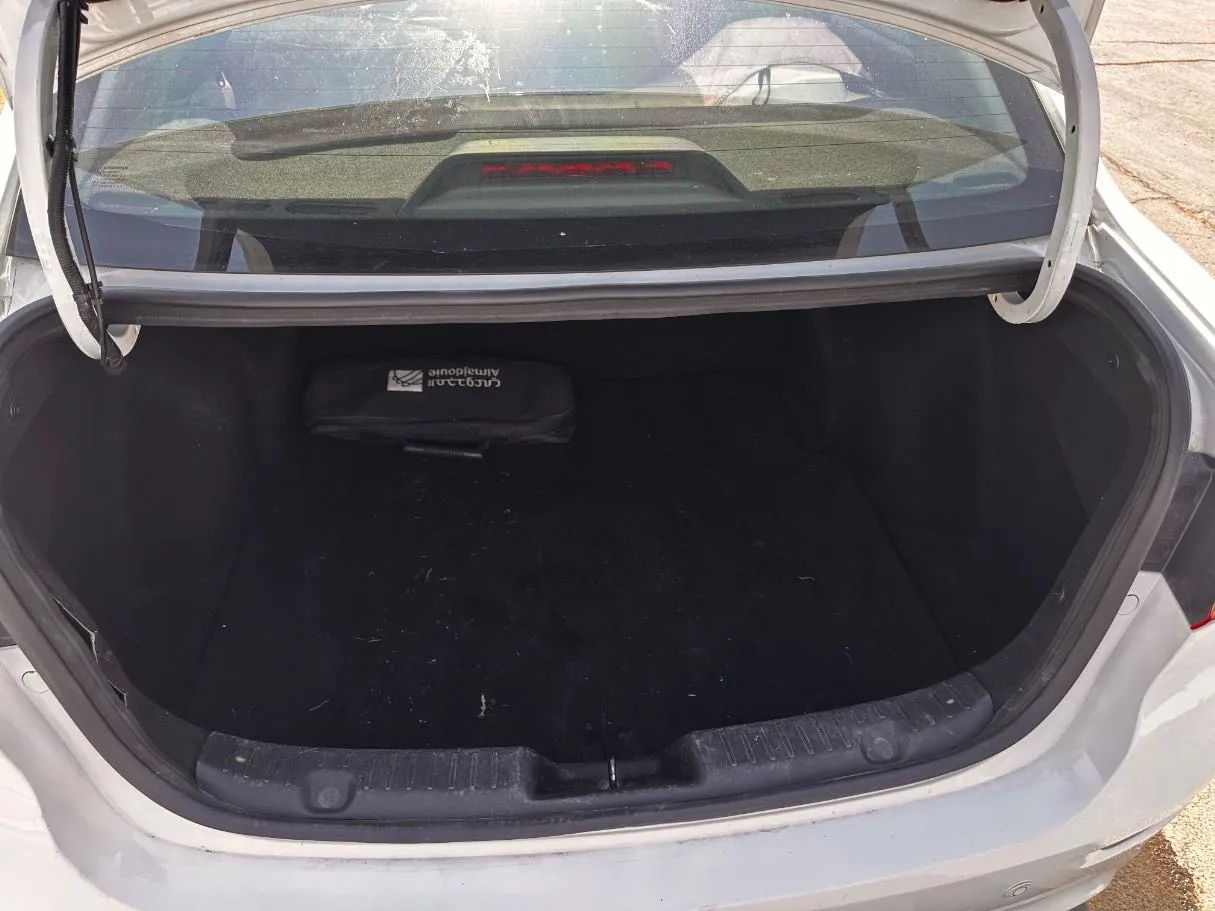 Car image 22