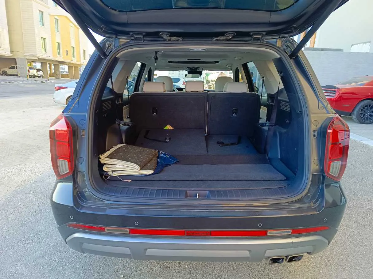 Car image 33