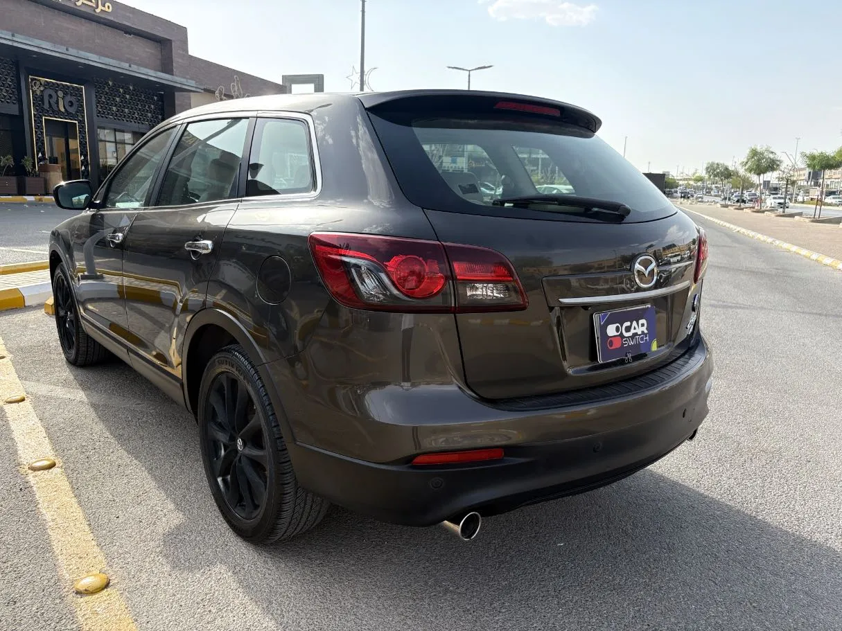 Car image 7