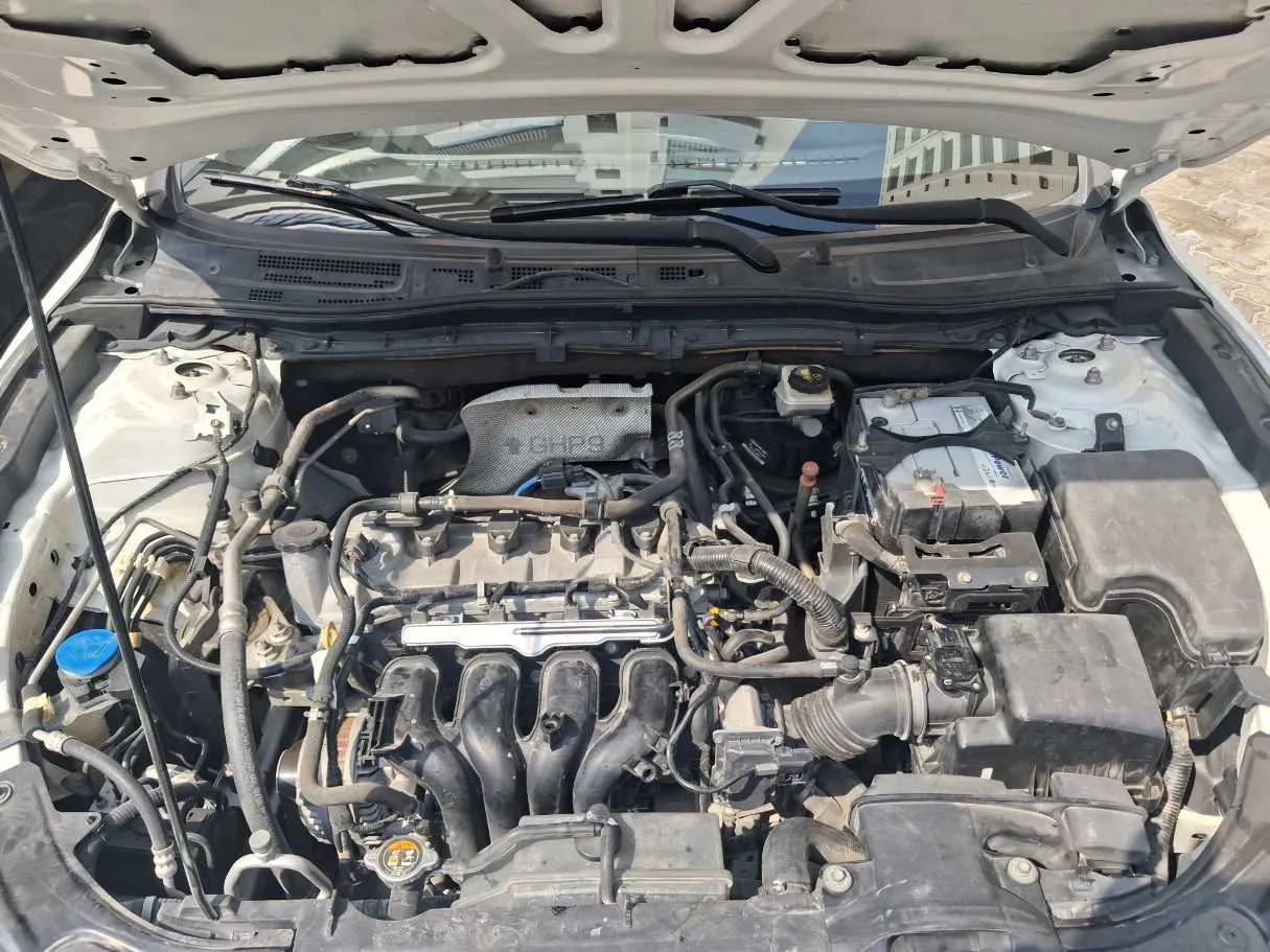 Car image 20
