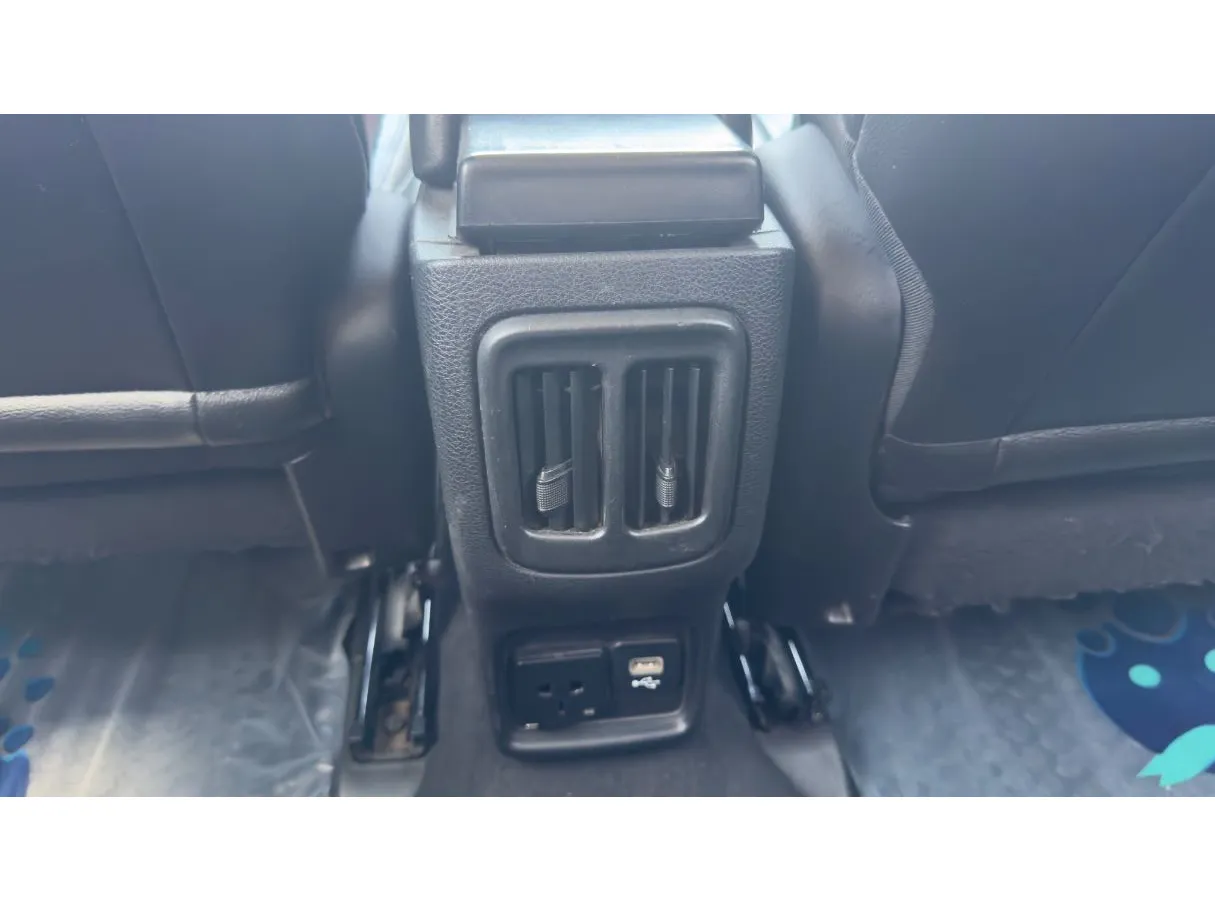 Car image 23