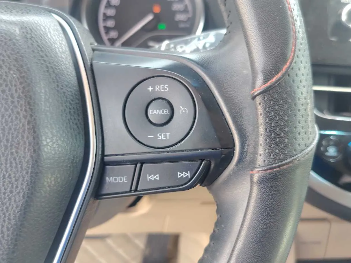 Car image 28