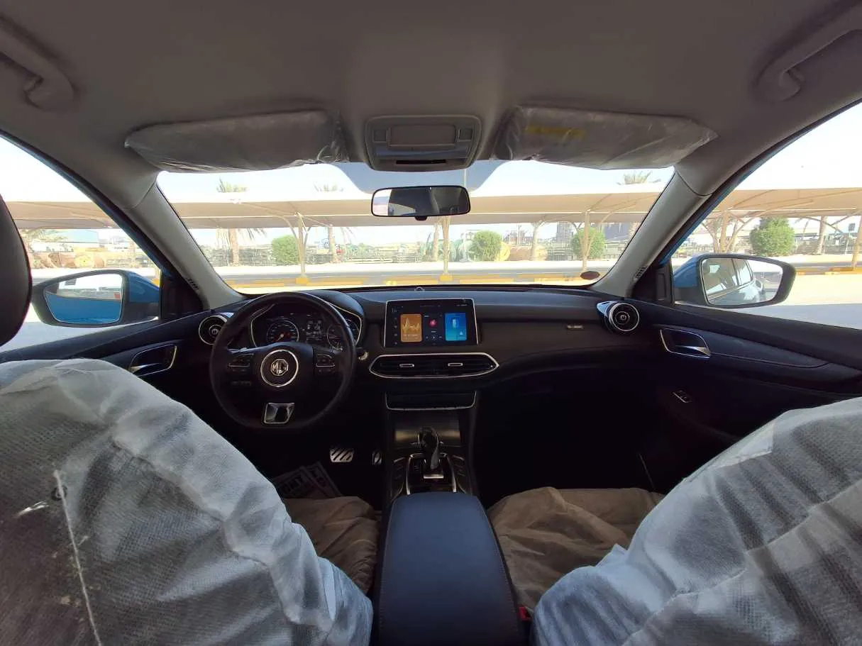 Car image 16