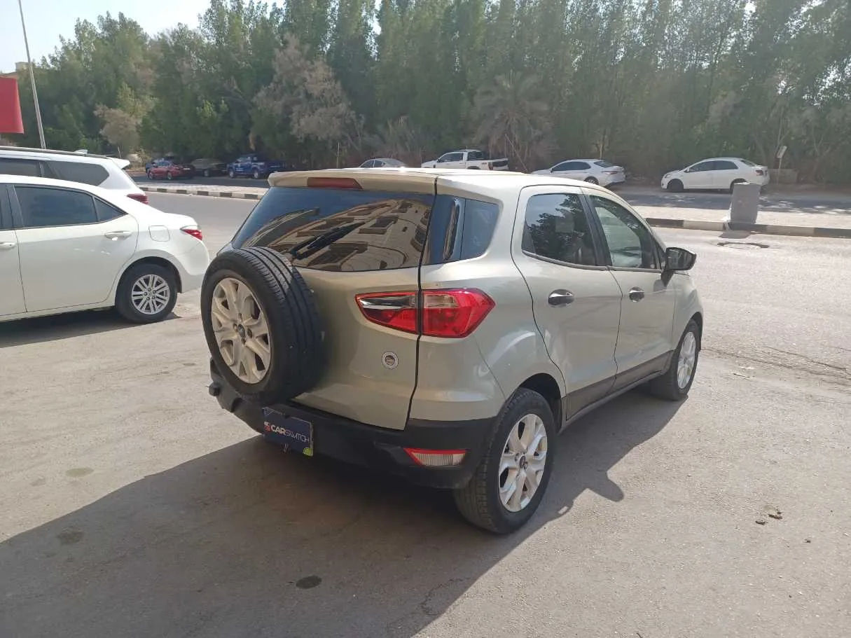 Car image 5