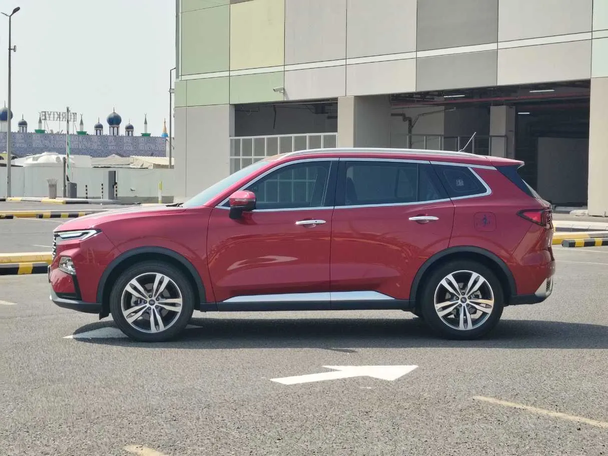 Car image 8