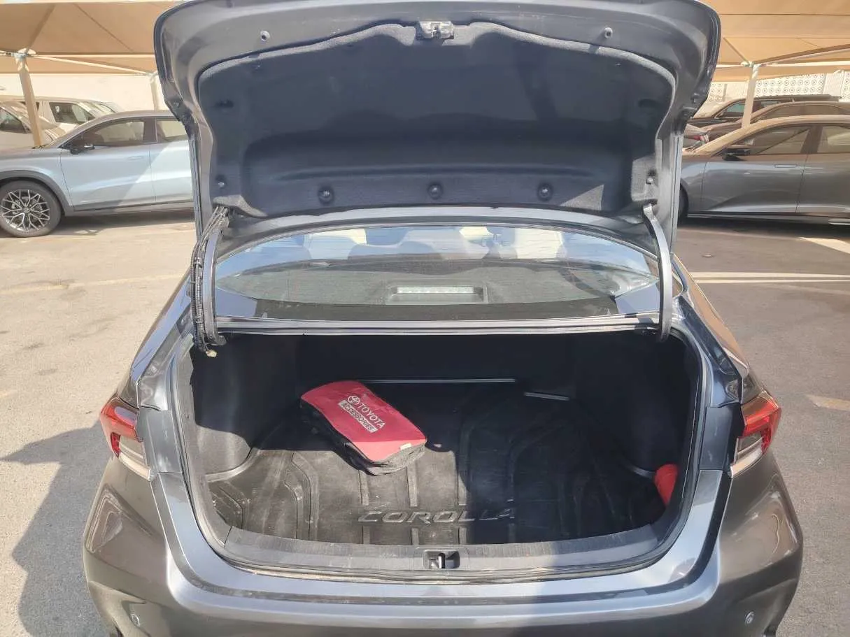 Car image 23