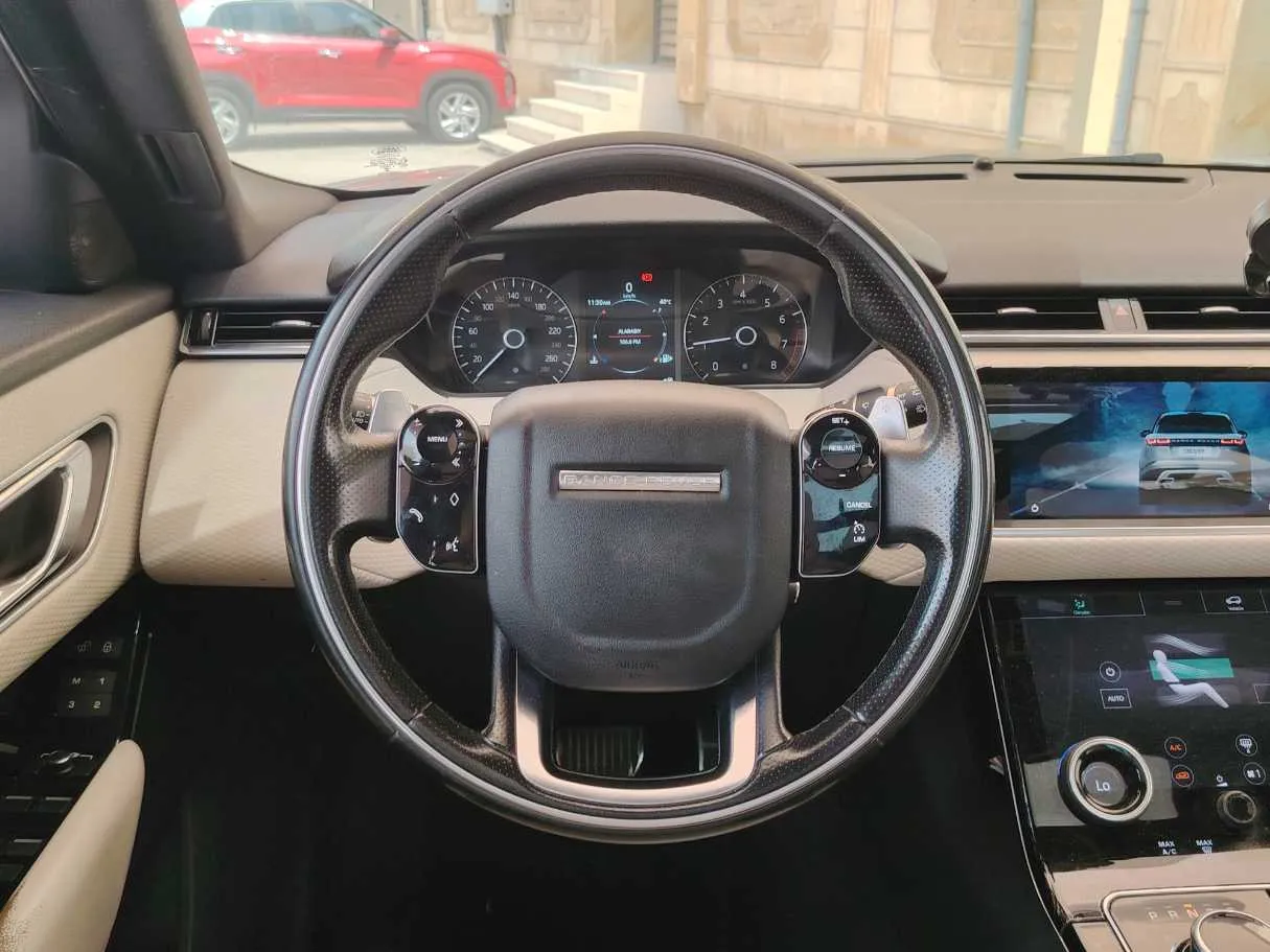 Car image 22