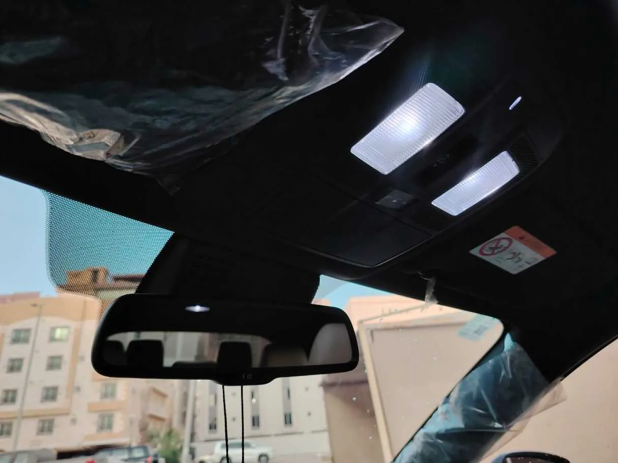 Car image 38