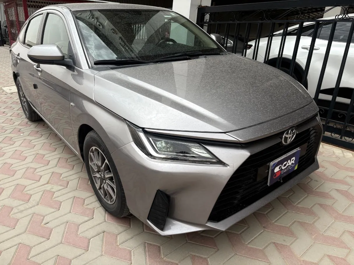 Car image 3