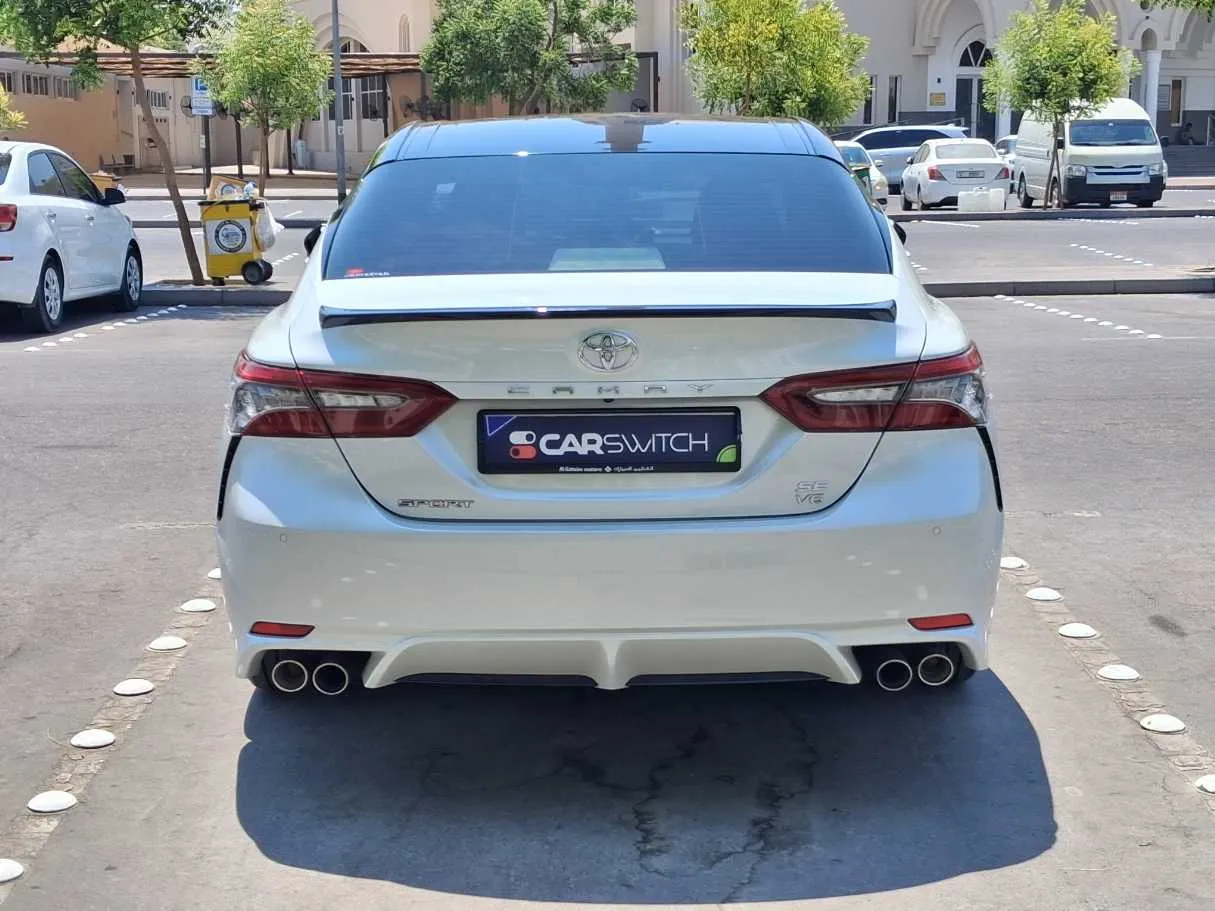 Car image 6