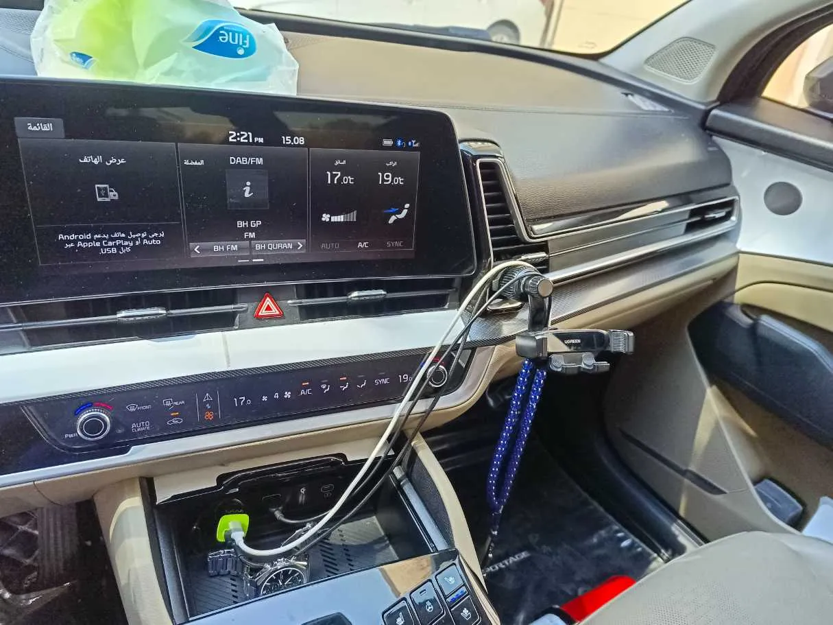 Car image 21