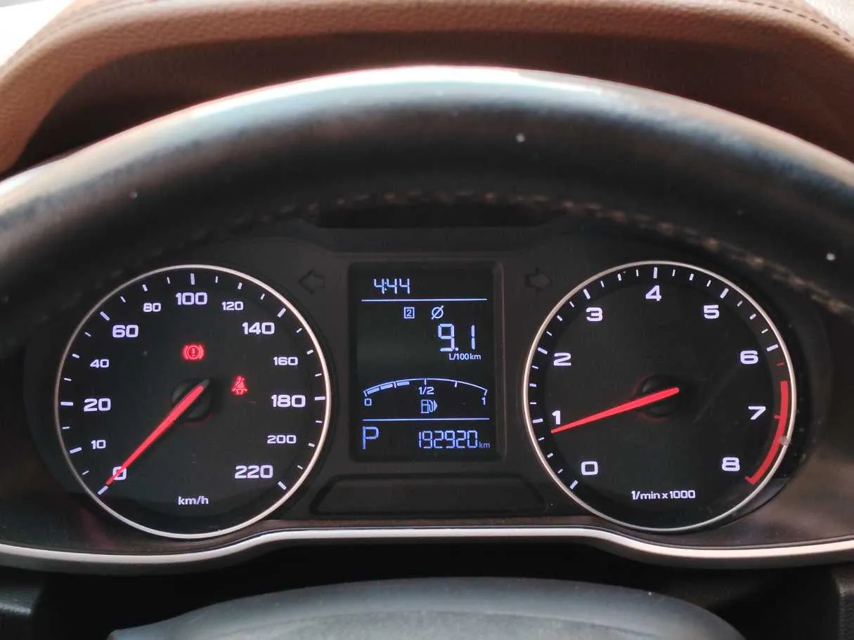 Car image 23