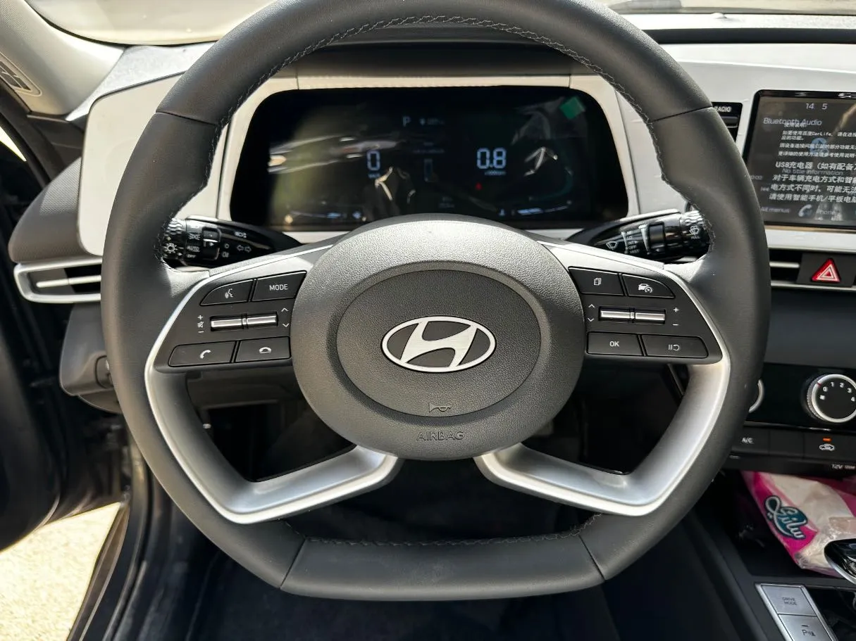 Car image 20
