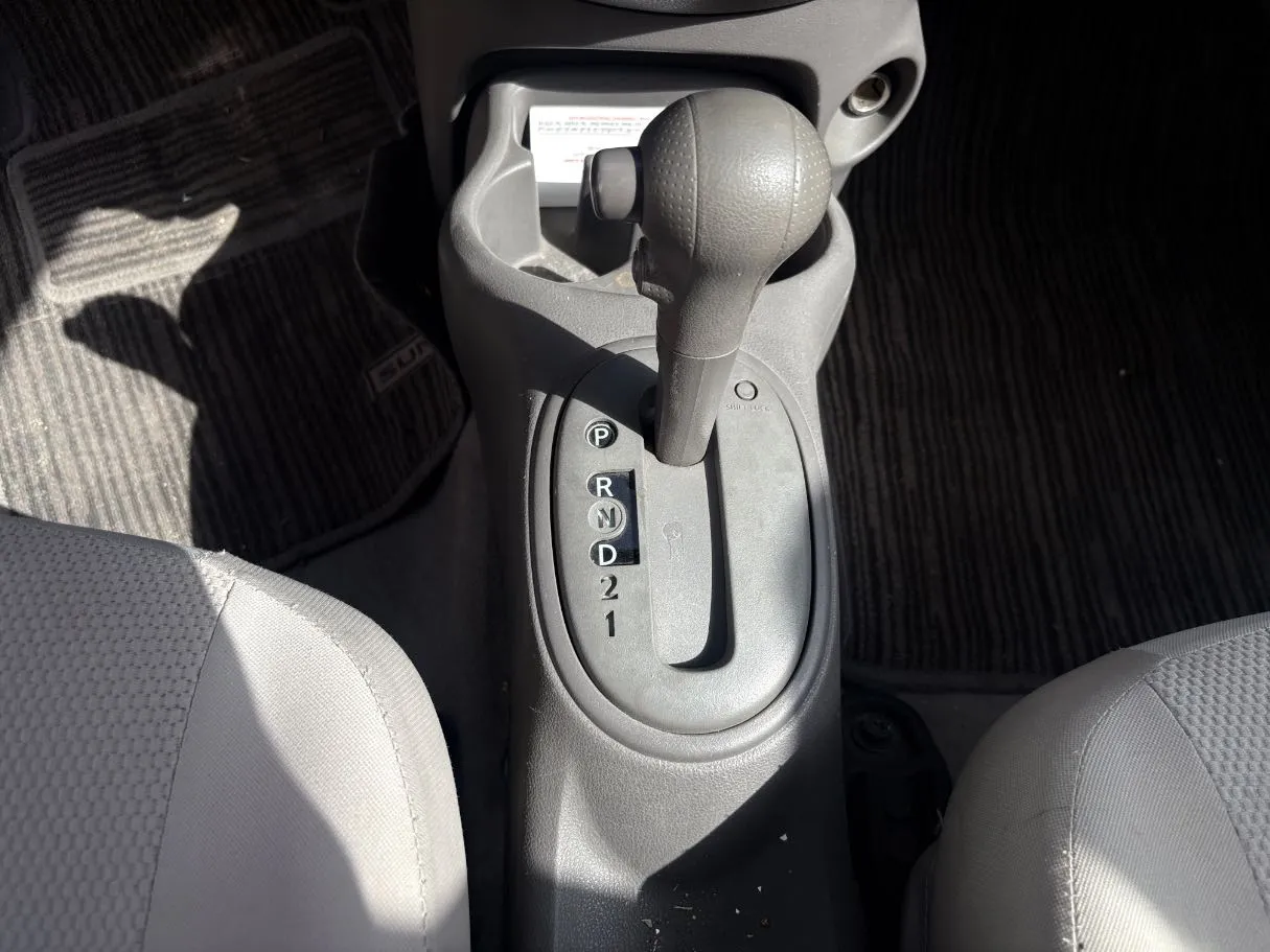 Car image 19