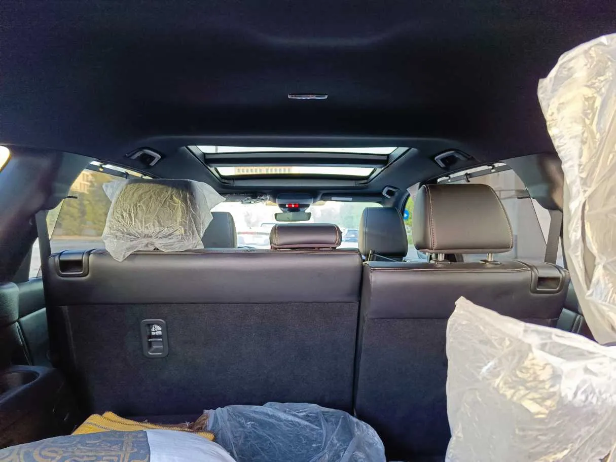 Car image 33