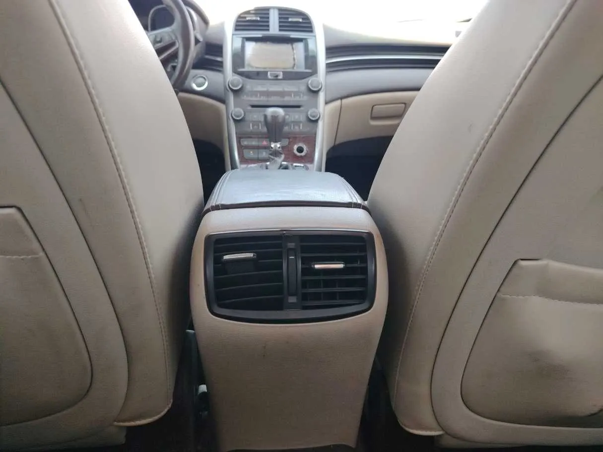 Car image 26