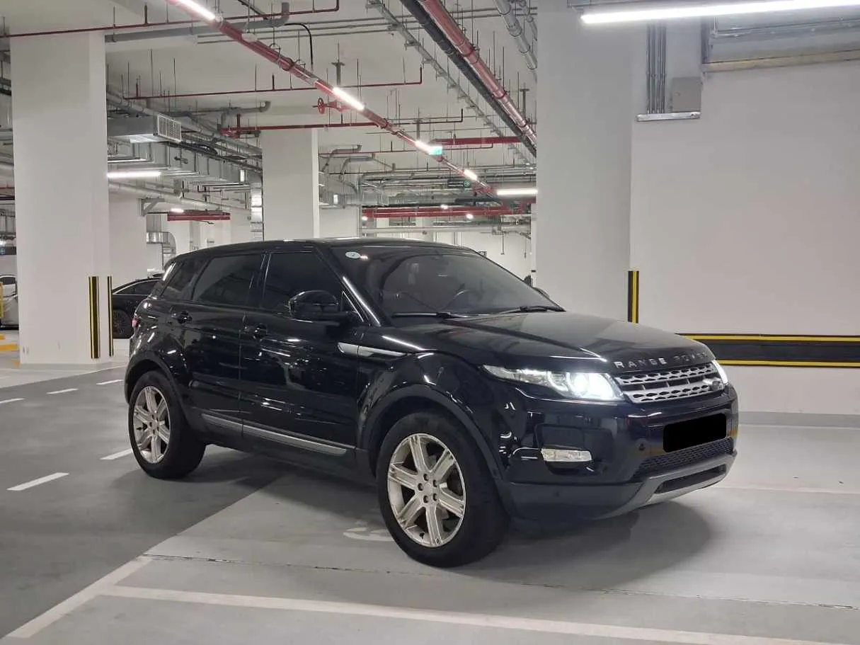 Car image 3