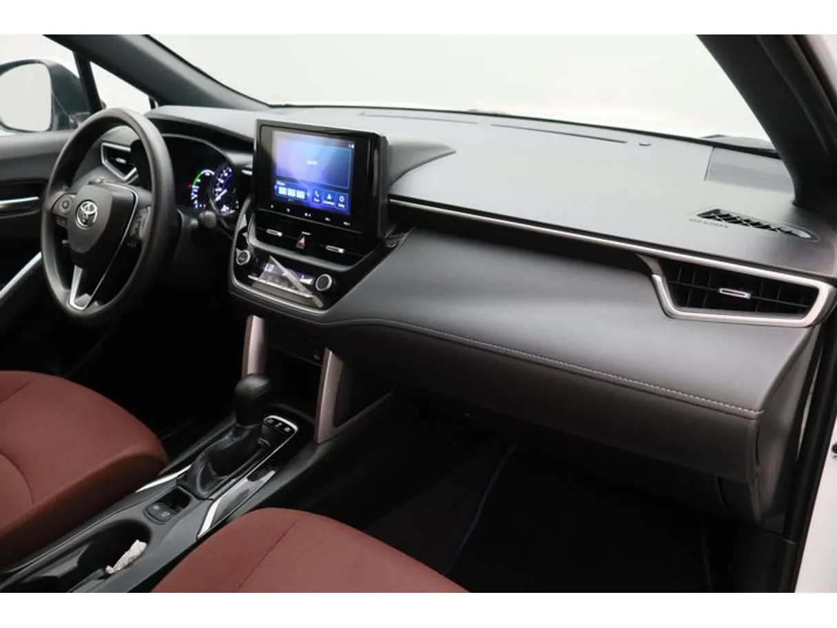 Car image 10