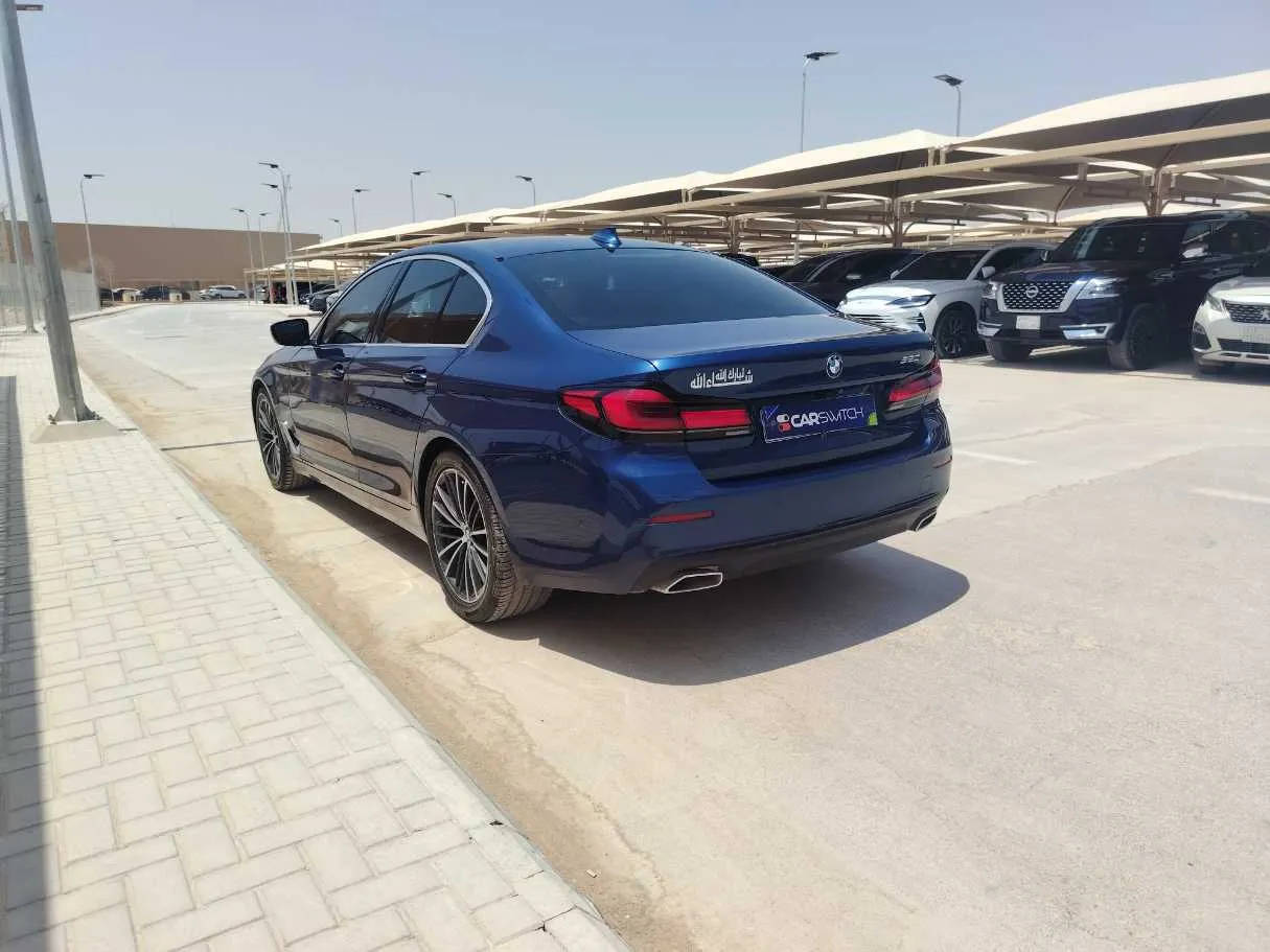 Car image 8