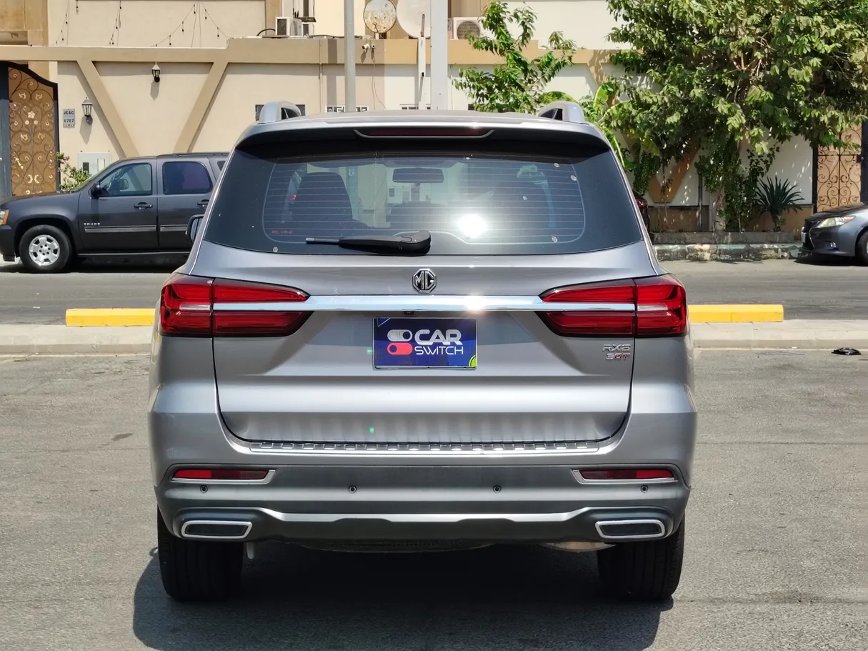 Car image 6