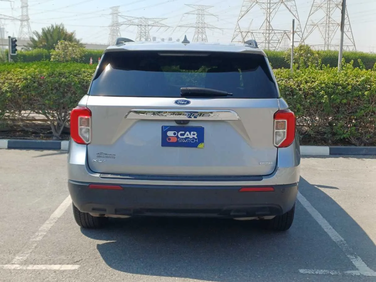 Car image 6