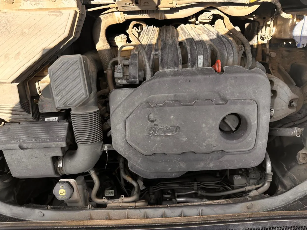 Car image 27