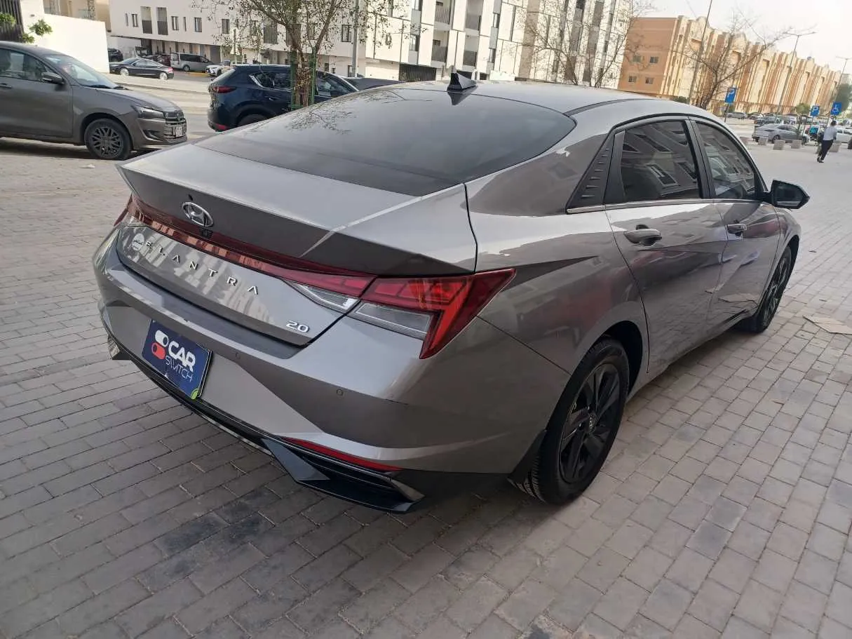 Car image 6