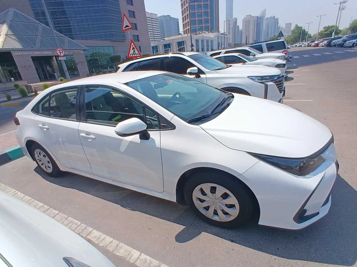 Car image 8