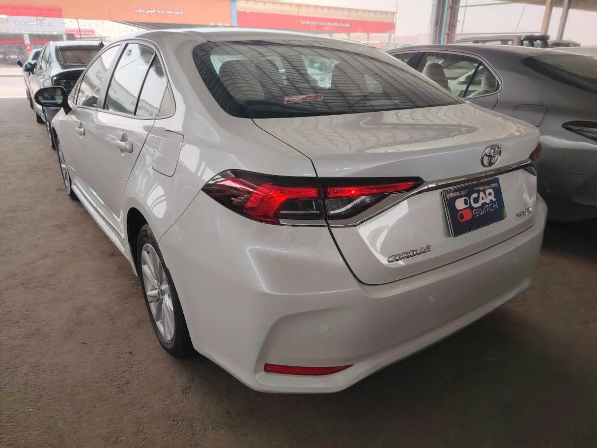 Car image 7